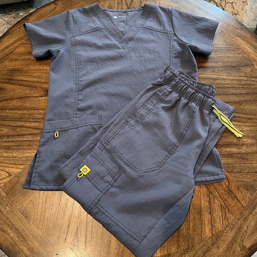Set of wonderwink scrubs